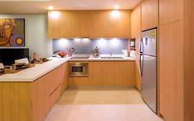 แอท เดอะ ทรี คอนโดมิเนียม ภูเก็ต Hotel