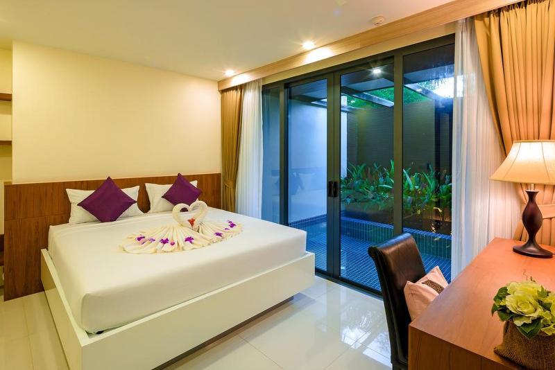 แอท เดอะ ทรี คอนโดมิเนียม ภูเก็ต Phuket ภายนอก รูปภาพ