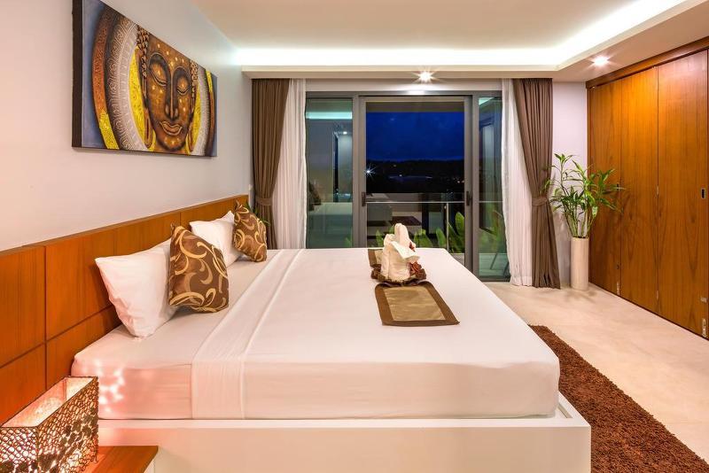 แอท เดอะ ทรี คอนโดมิเนียม ภูเก็ต Phuket ภายนอก รูปภาพ