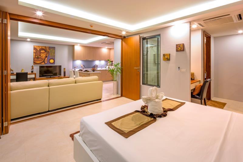 แอท เดอะ ทรี คอนโดมิเนียม ภูเก็ต Phuket ภายนอก รูปภาพ